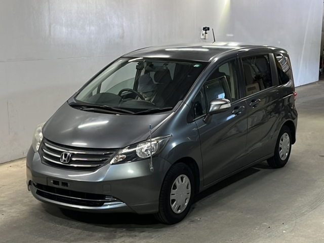 HONDA FREED 2010