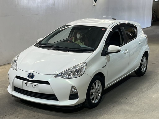 TOYOTA AQUA 2012