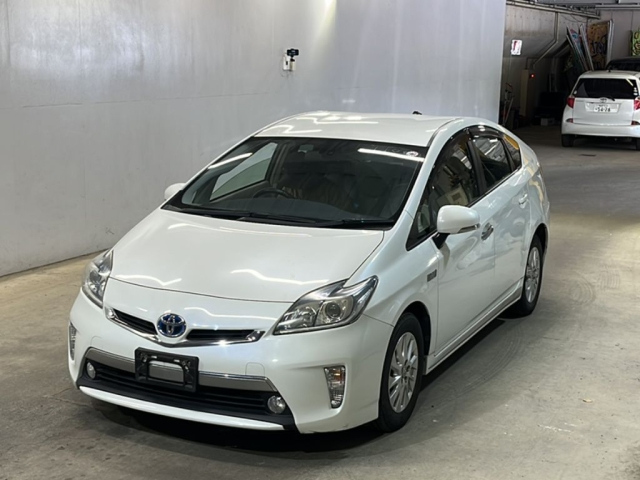 TOYOTA PRIUS PHV 2014