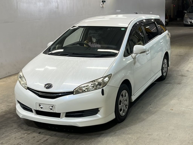 TOYOTA WISH 2012
