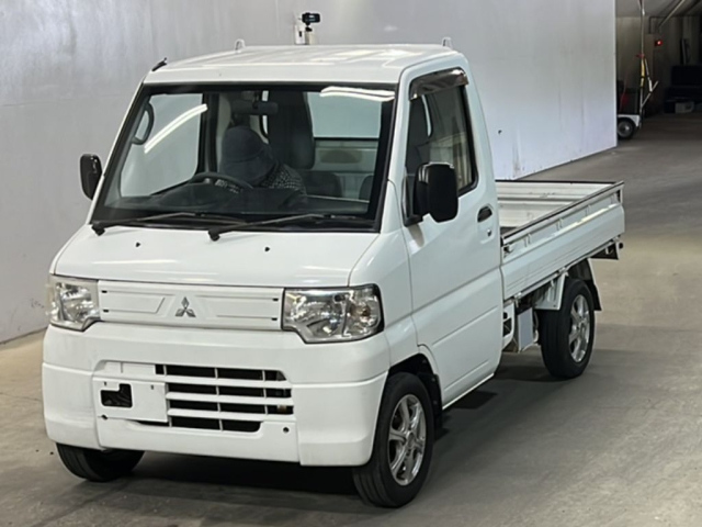 MITSUBISHI MINICAB TRUCK 2012