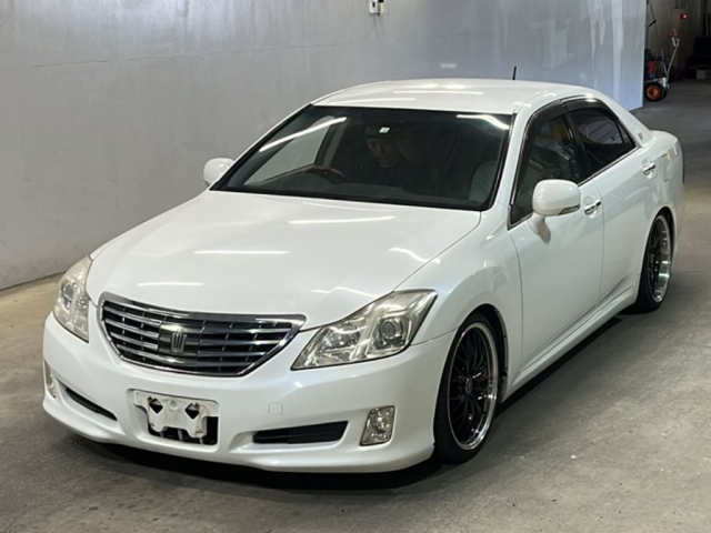 TOYOTA CROWN 2010