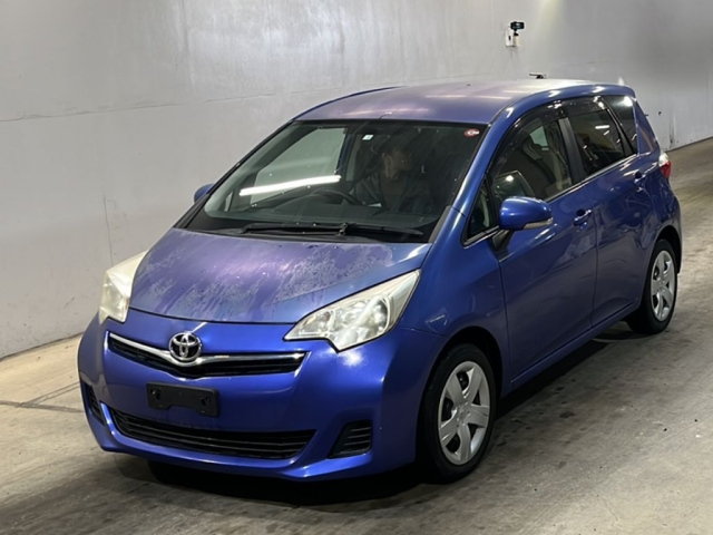TOYOTA RACTIS 2012