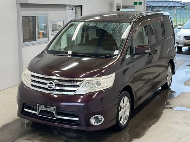NISSAN SERENA 2010