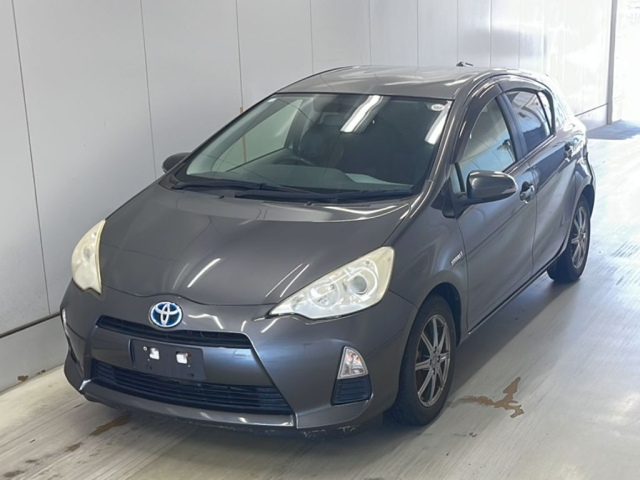 TOYOTA AQUA 2012