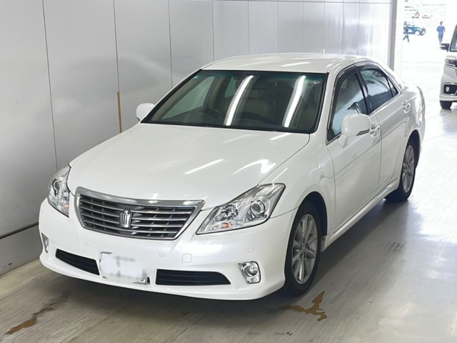 TOYOTA CROWN 2010