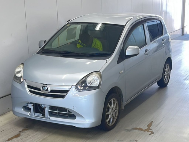 DAIHATSU MIRA E S 2013