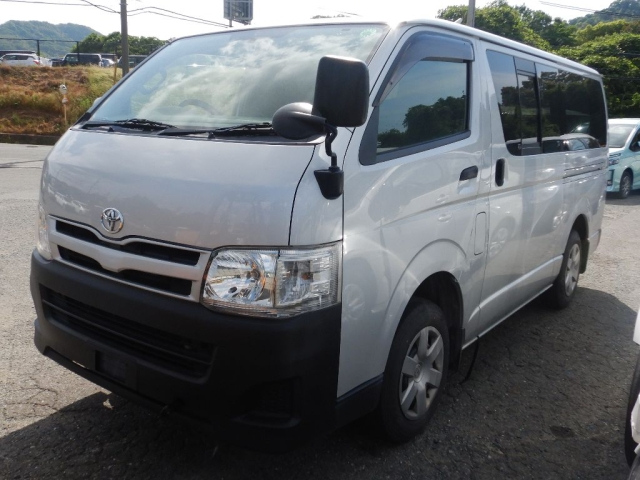 TOYOTA REGIUS ACE VAN 2010