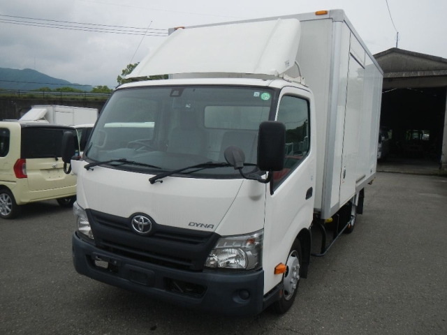 TOYOTA DYNA