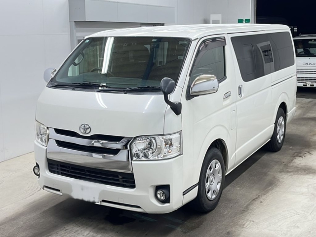 TOYOTA HIACE VAN 2015