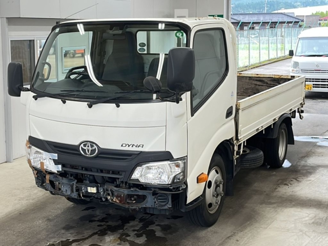 TOYOTA DYNA 2017
