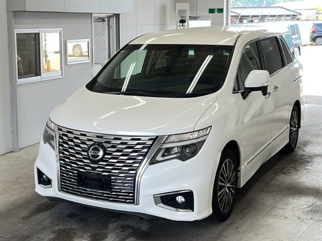 NISSAN ELGRAND 2022