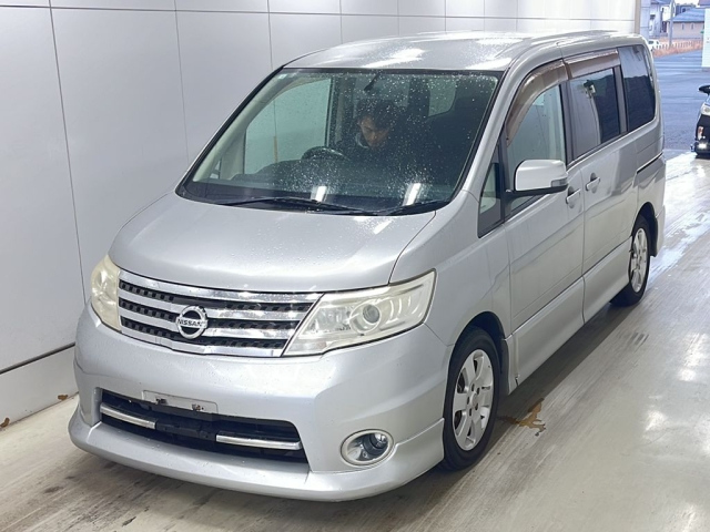 NISSAN SERENA 2010