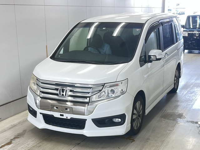 HONDA STEP WAGON 2012
