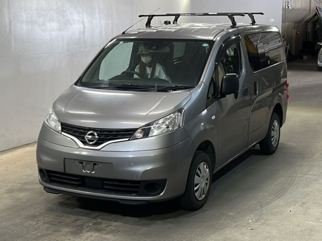 NISSAN NV200 2020