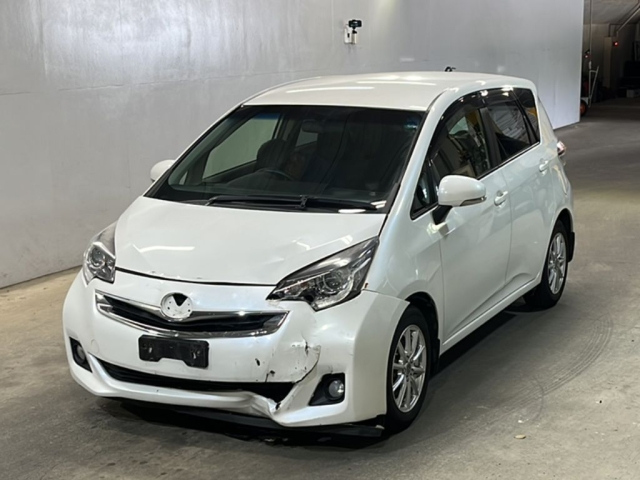 TOYOTA RACTIS 2015