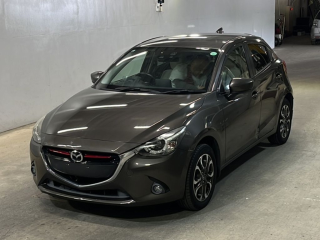 MAZDA DEMIO 2015