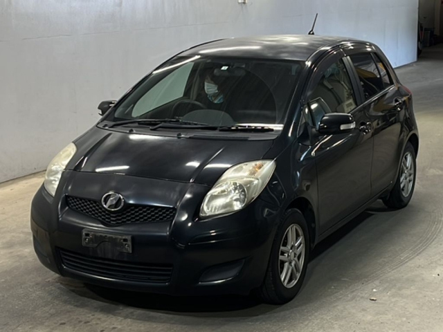 TOYOTA VITZ 2010