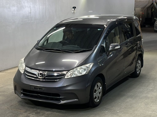 HONDA FREED 2013