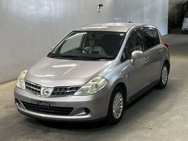 NISSAN TIIDA 2009