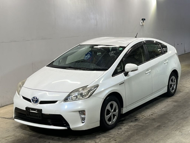 TOYOTA PRIUS 2013