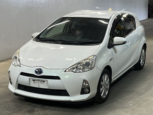 TOYOTA AQUA 2014