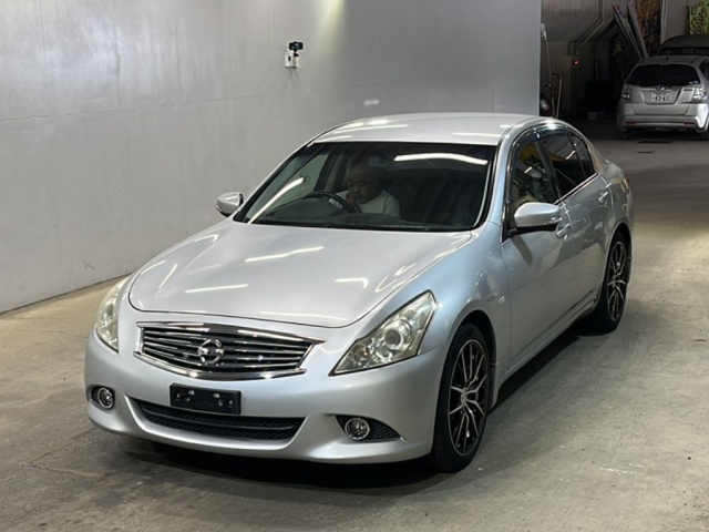 NISSAN SKYLINE 2010