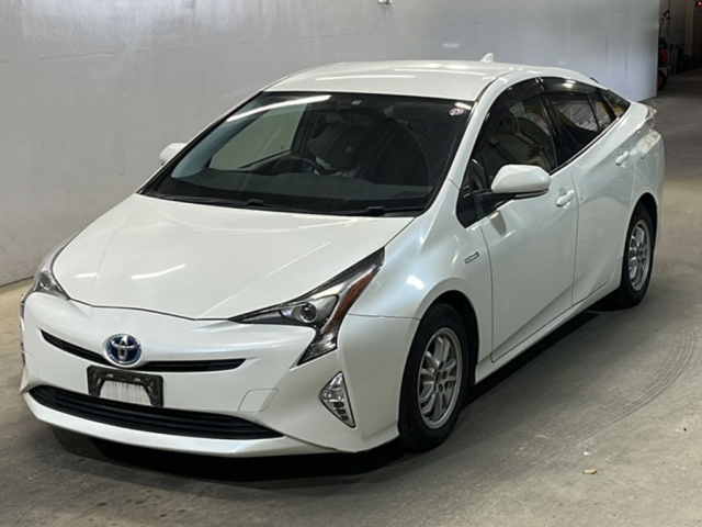 TOYOTA PRIUS 2016