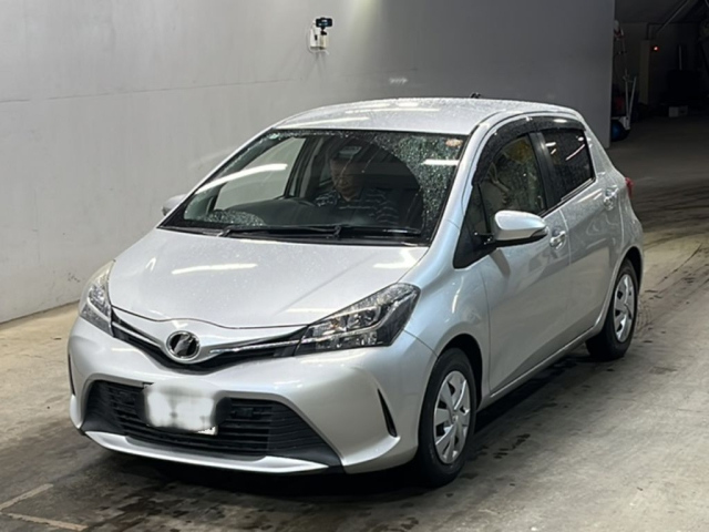 TOYOTA VITZ 2016