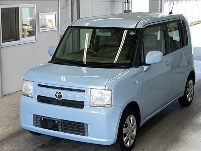 TOYOTA PIXIS SPACE 2014