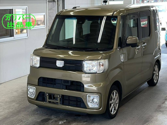 DAIHATSU WAKE 2016
