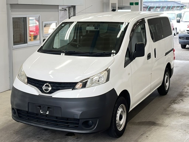 NISSAN NV200 2019