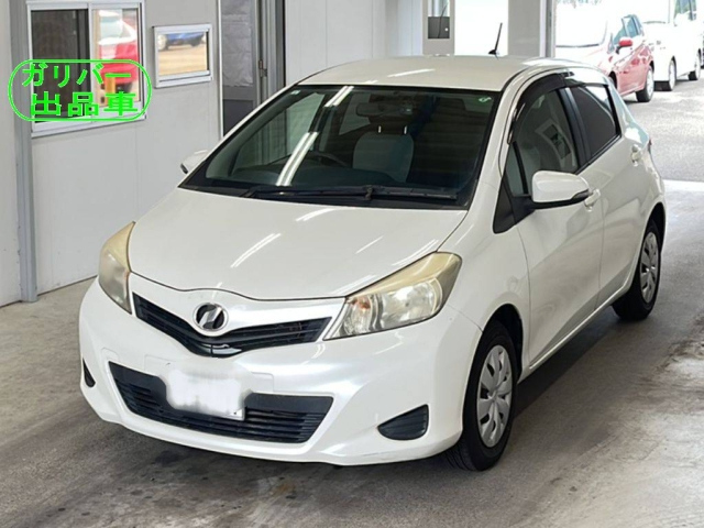 TOYOTA VITZ 2011