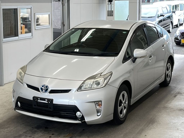 TOYOTA PRIUS 2012