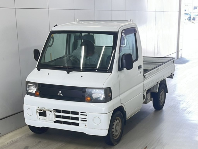 MITSUBISHI MINICAB TRUCK 2009
