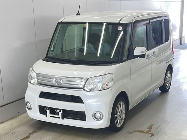 DAIHATSU TANTO 2014