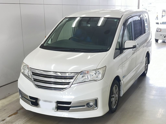 NISSAN SERENA 2013