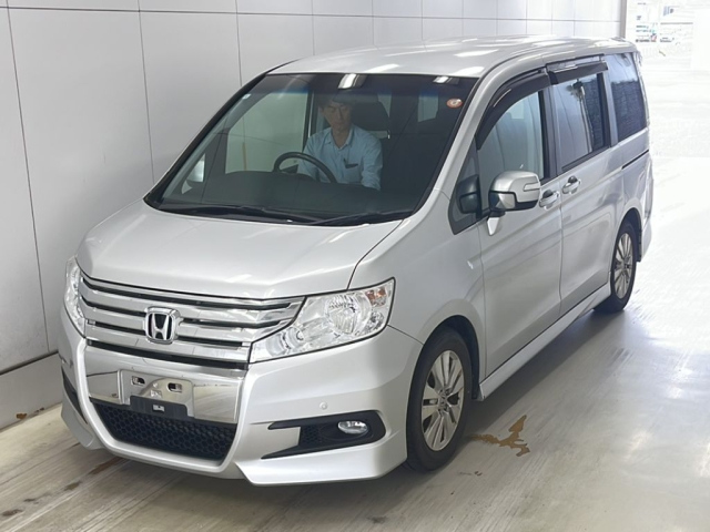 HONDA STEP WAGON 2012