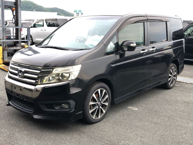 HONDA STEP WAGON 2013