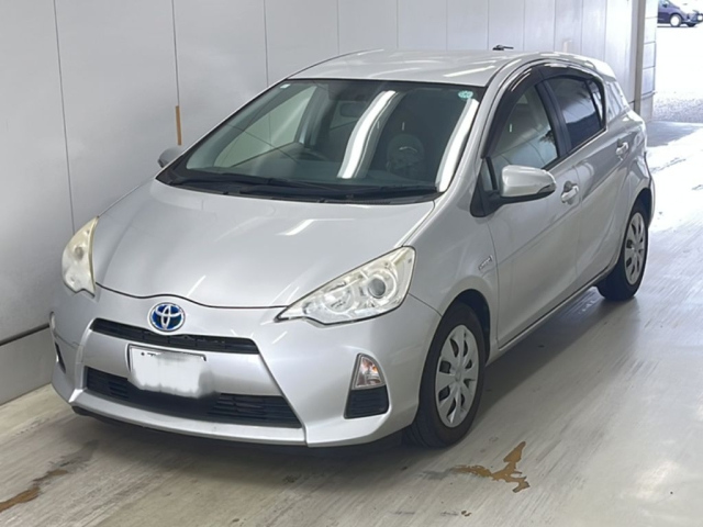 TOYOTA AQUA 2013