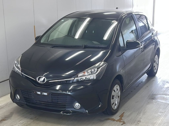 TOYOTA VITZ 2016