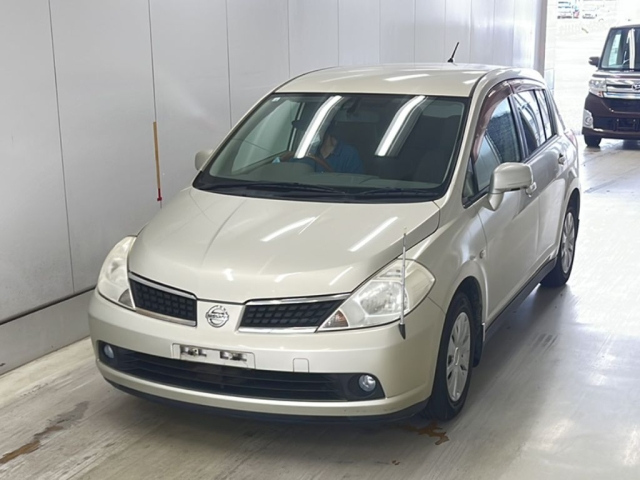 NISSAN TIIDA 2006