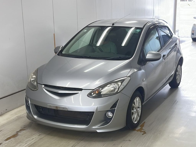 MAZDA DEMIO 2011