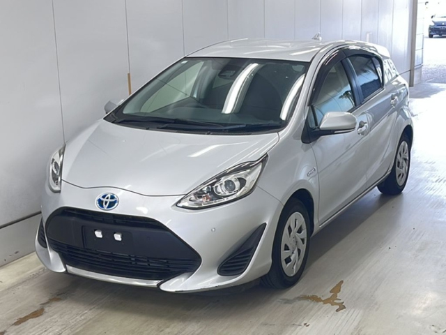 TOYOTA AQUA 2020
