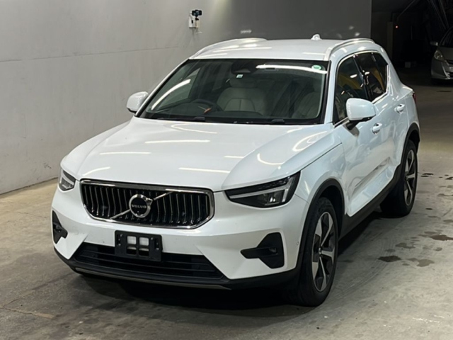 VOLVO XC40 2022