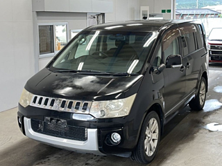 MITSUBISHI DELICA D5 2012