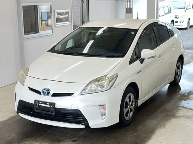 TOYOTA PRIUS 2012
