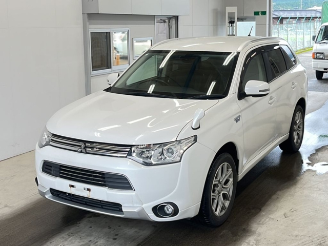 MITSUBISHI OUTLANDER PHEV