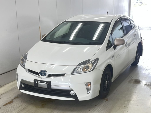 TOYOTA PRIUS PHV