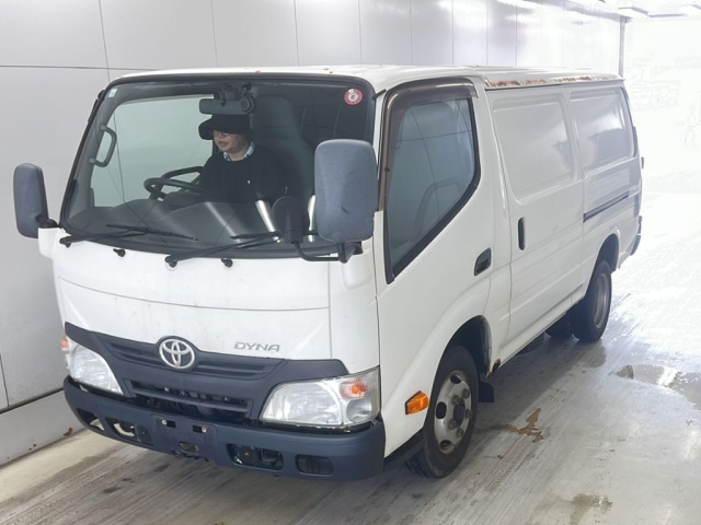 TOYOTA DYNA 2014
